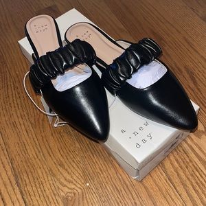 NWT Black Flats 🥿